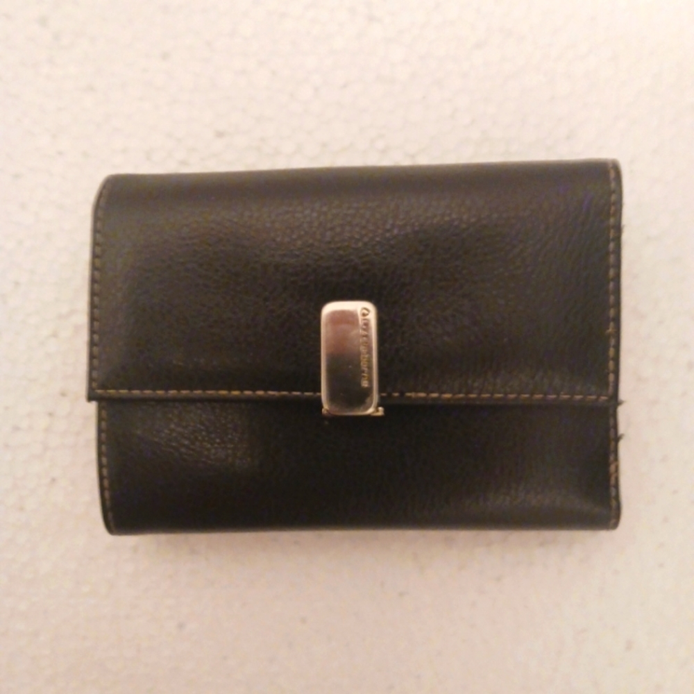 L I Z CLAIBORNE wallet - NWOT